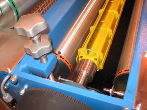 Pre-cutting module for plastic bags