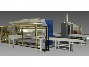 Packaging line with conveyors